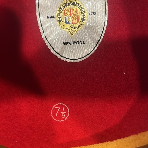 Vintage 100% Wool Made in England Scarlet Red Beret - Picture 3 of 8